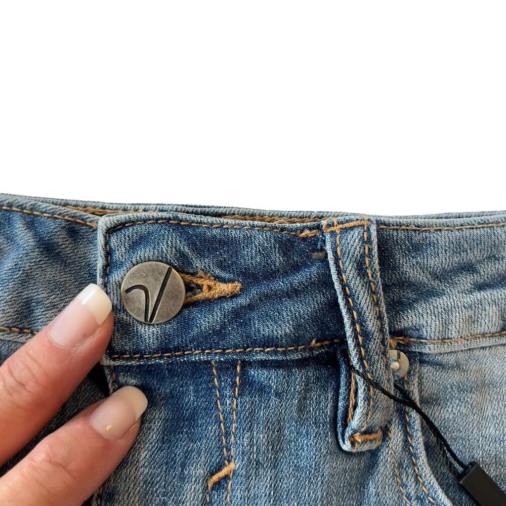 Vigoss women's size 28 light wash high waist frayed edge denim jean shorts #2685 - Picture 3 of 10